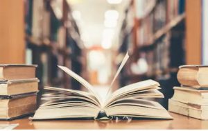 किताबे पढ़ने के फायदे BENIFITS OF READING BOOKS IN HINDI 