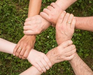 IMPORTANCE OF HELPING OTHERS IN HINDI